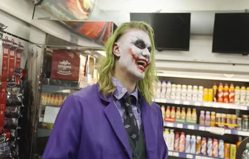 هالاند يتنكر في شخصية الجوكر
لمقالب الهالوين في مانشستر