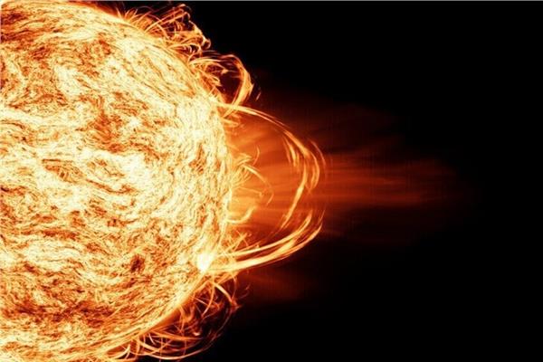 علماء الفلك يرصدون مركزا نشطا على الجانب المرئي من الشمس