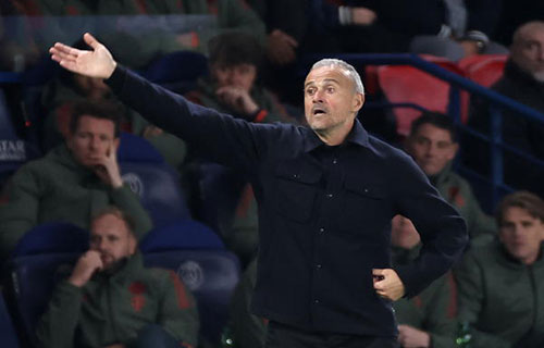 إنريكي ينتقد “الباريسي” بعد
الخسارة أمام بايرن ميونيخ