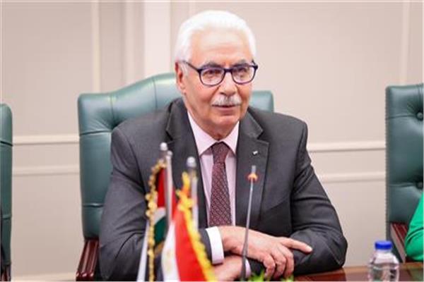 وزير الصحة الفلسطيني يعلن بدء استكمال حملة تطعيم الأطفال في قطاع غزة