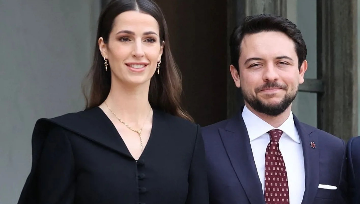 الأميرة رجوة ترسم هويتها كملكة مستقبلية للأردن بأزياء دبلوماسية مدروسة (صور)