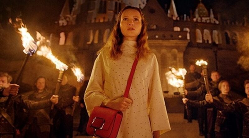 دار أزياء شهيرة تتجسس على عملائها للتحقق من درجة “ثرائهم”