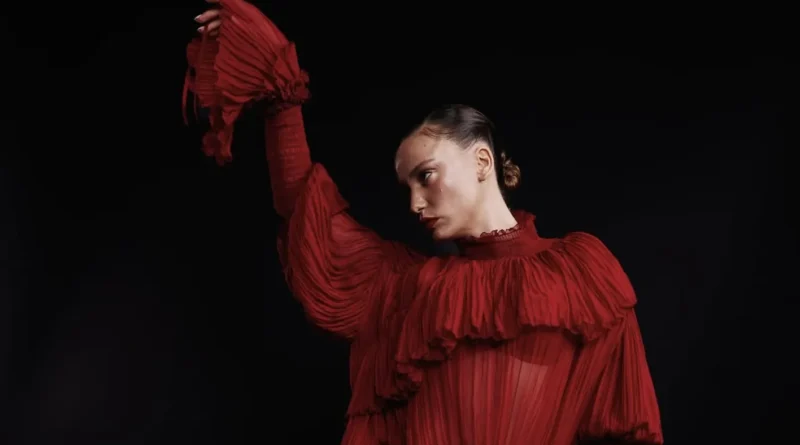 سيريناي ساريكايا تتألق بالأحمر في حفل جوائز ELLE Style 2026 (صور وفيديو)