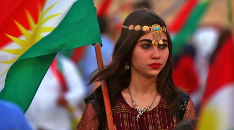 التاريخ يُعاند الحلم الكردي: من “جمهورية مهاباد” في إيران إلى كوباني السورية