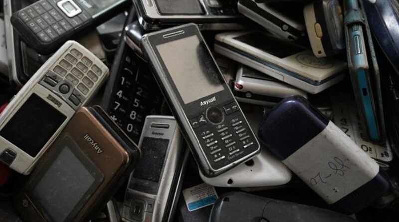 تحرك برلماني لإعادة الإعفاء الجمركي لهواتف المغتربين.. دعم لمصر من النقد الأجنبي