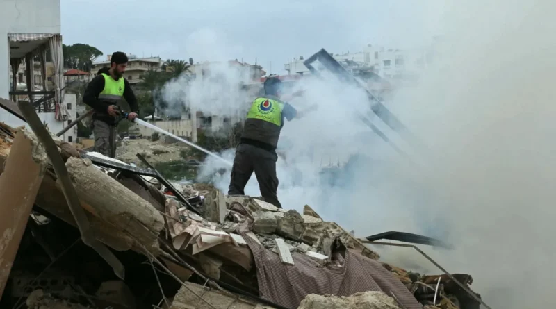 هل لبنان جاهز للمفاوضات المباشرة أو يخشاها؟
                         , كتب غسان حجار: الحسابات اللبنانية لا تميّز العدوّ من الصديق