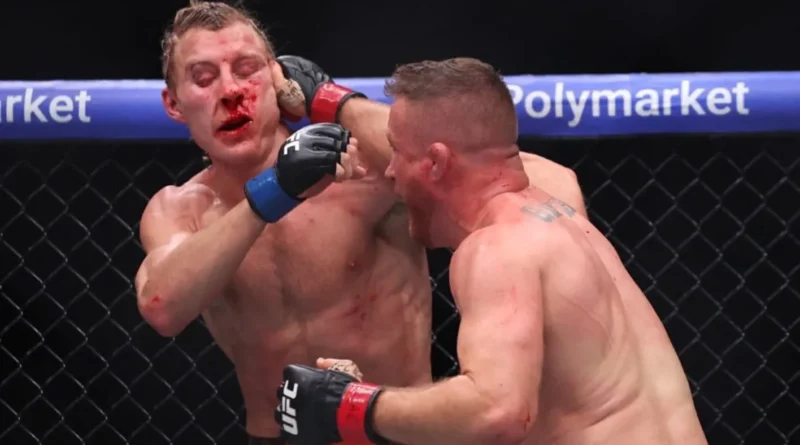 “معركة دمويّة” تهدّد مستقبله… نقل بادي بيمبليت إلى المستشفى بعد نزال UFC 324 (فيديو وصور)