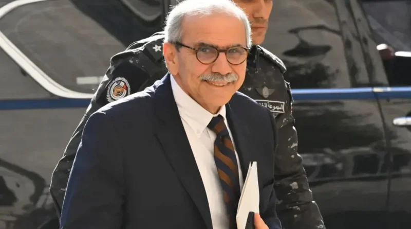 رئاسة الحكومة تُعلّق على ما نُسب لـ سلام: “ما عنا شي نعطيه للأساتذة!”
                         , اليوم الثالث من جلسات مناقشة الموازنة في البرلمان… “النهار” في تغطية مباشرة