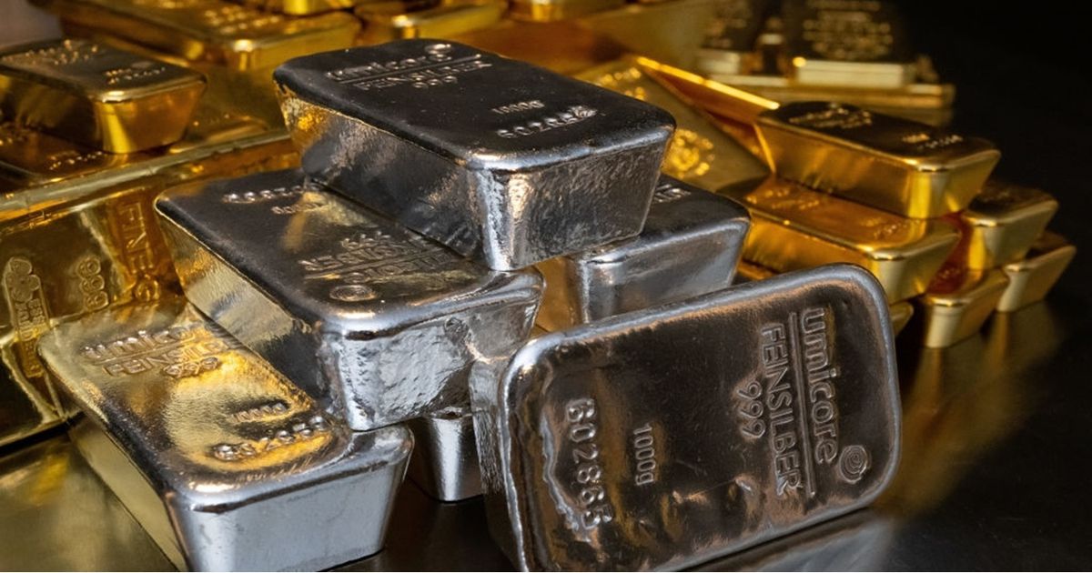 تراجع كبير في أسعار الذهب والفضة مع تحسن في قوة الدولار