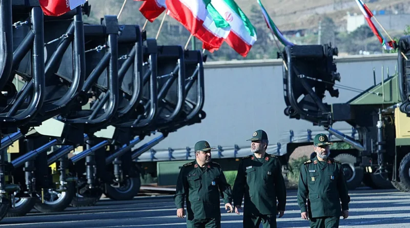 5 عند الخامسة: إيران تتفاوض مع أميركا وأغنيات مسيئة للنبي محمد… أين سيُدفن القذافي؟