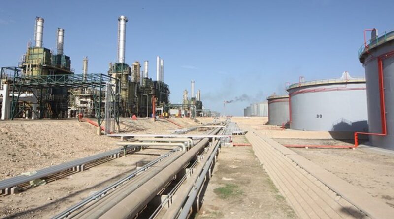 ليبيا تمنح عقودا للتنقيب عن النفط والغاز لشركات أجنبية وواحدة قطرية