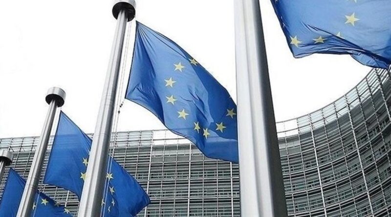 فرنسا تكشف امتلاك الاتحاد الأوروبي “الأدوات اللازمة” للرد على الرسوم الجمركية الأمريكية