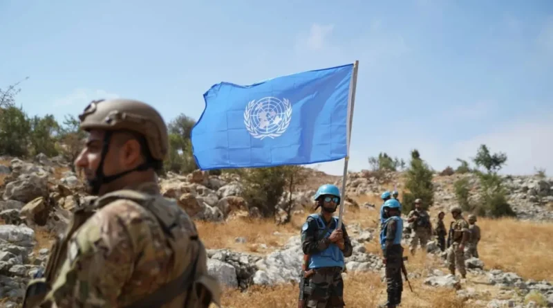 أمنيون إسرائيليون بارزون: من الأفضل التنسيق مباشرة مع الجيش اللبناني من دون “اليونيفيل”
                         , 
                   سيناريو حرب إسرائيلية استباقية يقلق لبنان… لا ضمانات أميركية و”الحزب” يتهيأ للإسناد؟