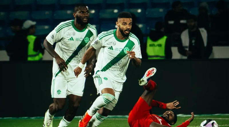 الأهلي يخطف صدارة الدوري السعودي بعد فوز مثير على ضمك (فيديو)