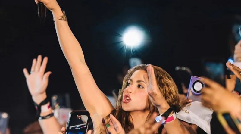 شاكيرا تنشر فيديو باللغة العربية قُبيل حفلها في مصر… رسالة تُشعل السوشيل ميديا (فيديو)