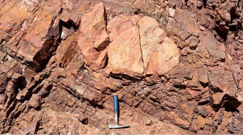 شركة أوزبكية تبدأ التنقيب عن الهيدروكربونات والمعادن في أفغانستان