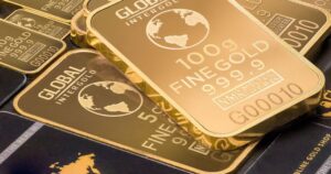 توقعات بوصول سعر الذهب إلى مستويات قياسية نهاية 2026