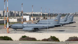 إسرائيل لا تعترف باتفاق جيد مع إيران… فأيّ رسائل تحملها مقاتلات “إف-22″؟