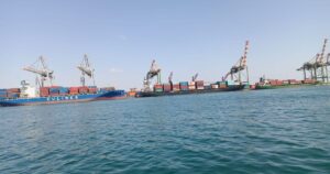 مسؤول يمني يكشف عن تفاهمات مع شركة صينية لاستعادة نشاط ميناء عدن الاستراتيجي