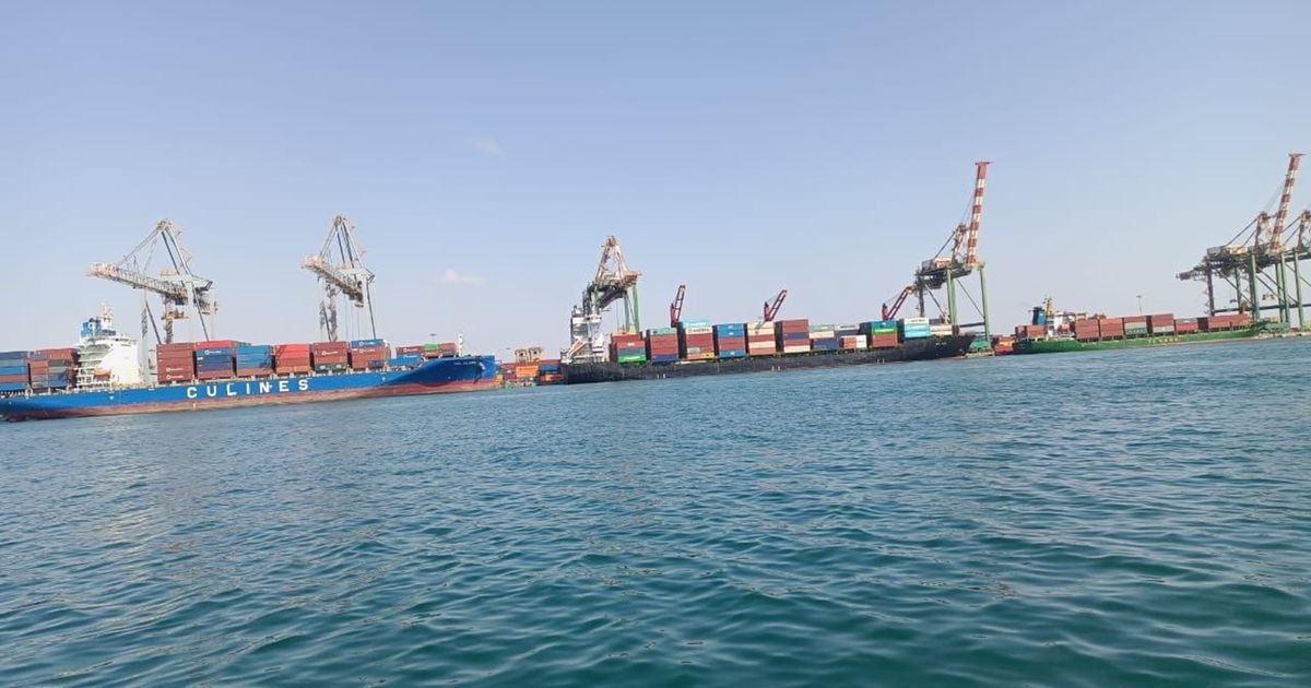 مسؤول يمني يكشف عن تفاهمات مع شركة صينية لاستعادة نشاط ميناء عدن الاستراتيجي