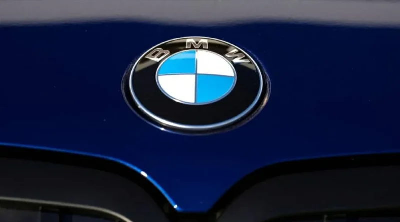 ألمانيا تأمر بسحب سيارات “بي إم دبليو” من أنحاء العالم… ما السبب؟