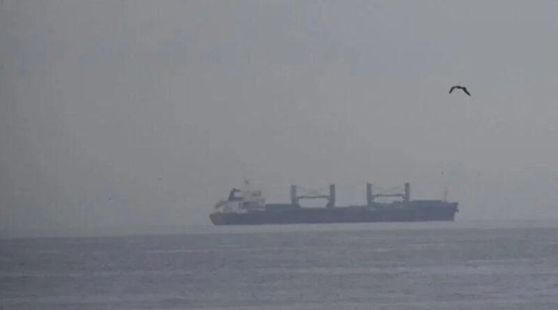 ظل الحرب يضيق المرور عبر “هرمز”.. والهجمات تثير مخاوف مصدري النفط