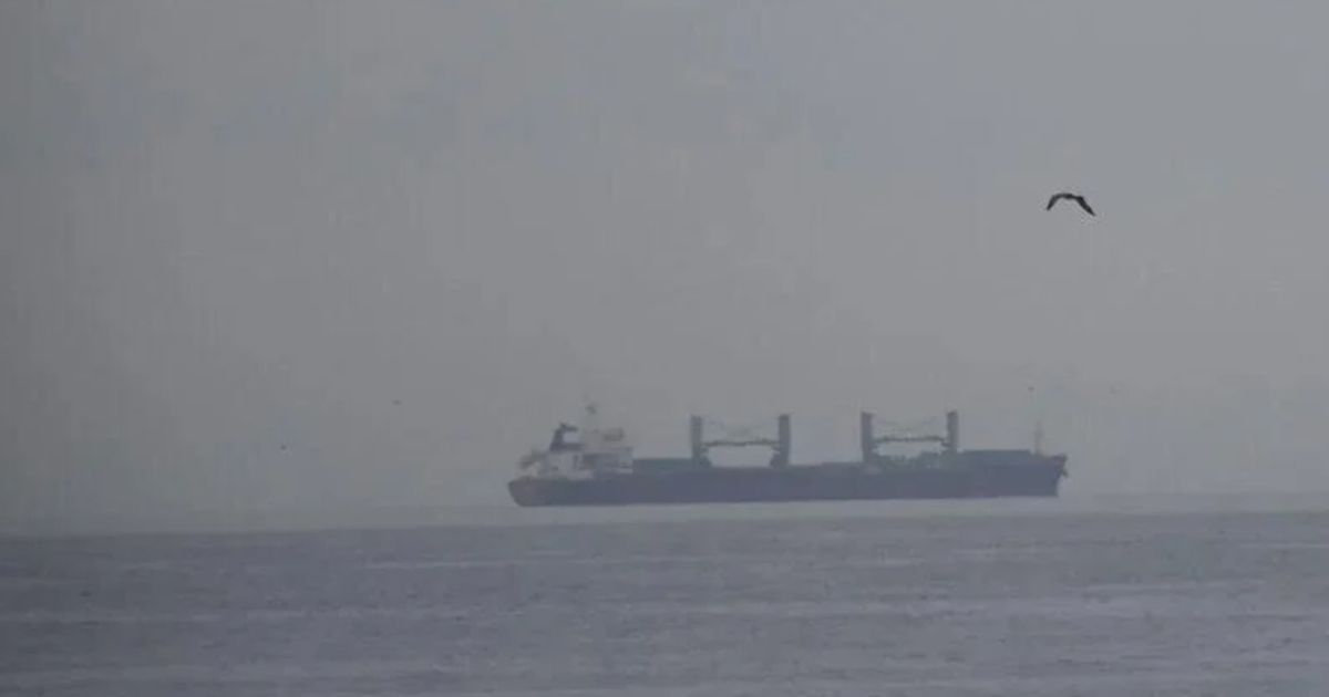 ظل الحرب يضيق المرور عبر “هرمز”.. والهجمات تثير مخاوف مصدري النفط