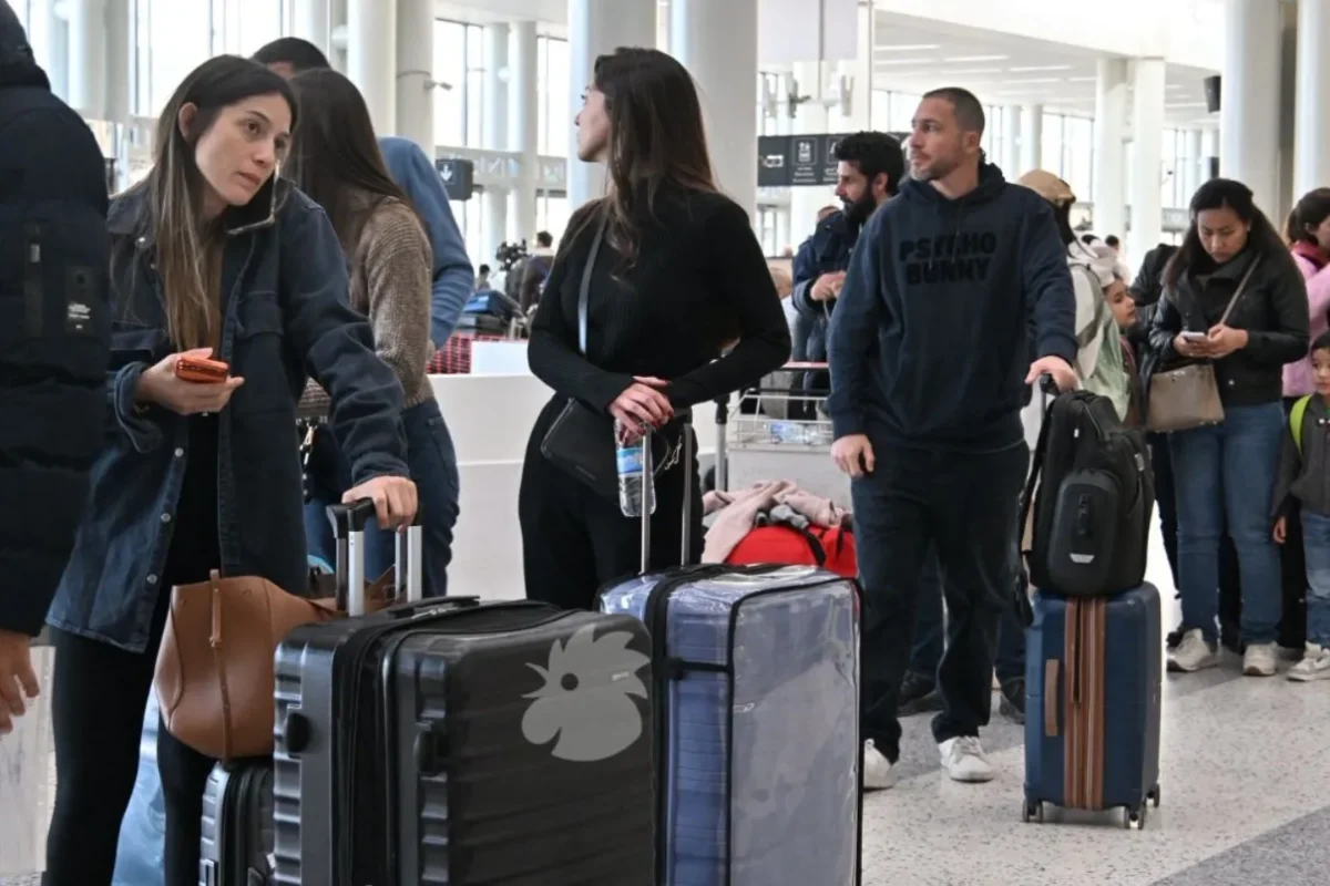 هل سيُغلق مطار بيروت بعد التهديد الإسرائيلي الواسع للضاحية الجنوبية؟