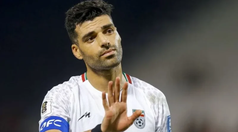 “حمل سلاح” ودموع وقلق على عائلاتهم… أبرز مواقف الرياضيين الإيرانيين عن الحرب (فيديو)