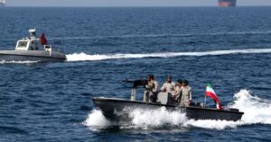 الخليج في مرمى النيران.. كيف تحول قطاع الطاقة إلى ساحة مواجهة اقتصادية؟