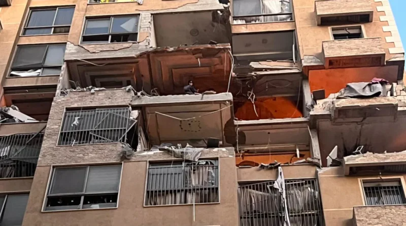 غارة إسرائيلية تستهدف شقة سكنية في منطقة عائشة بكار بالعاصمة بيروت (صور وفيديو)