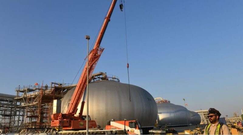 أزمة النفط | الوكالة الدولية تلجأ إلى الاحتياطي.. وأرامكو تفعل خطة طوارئ