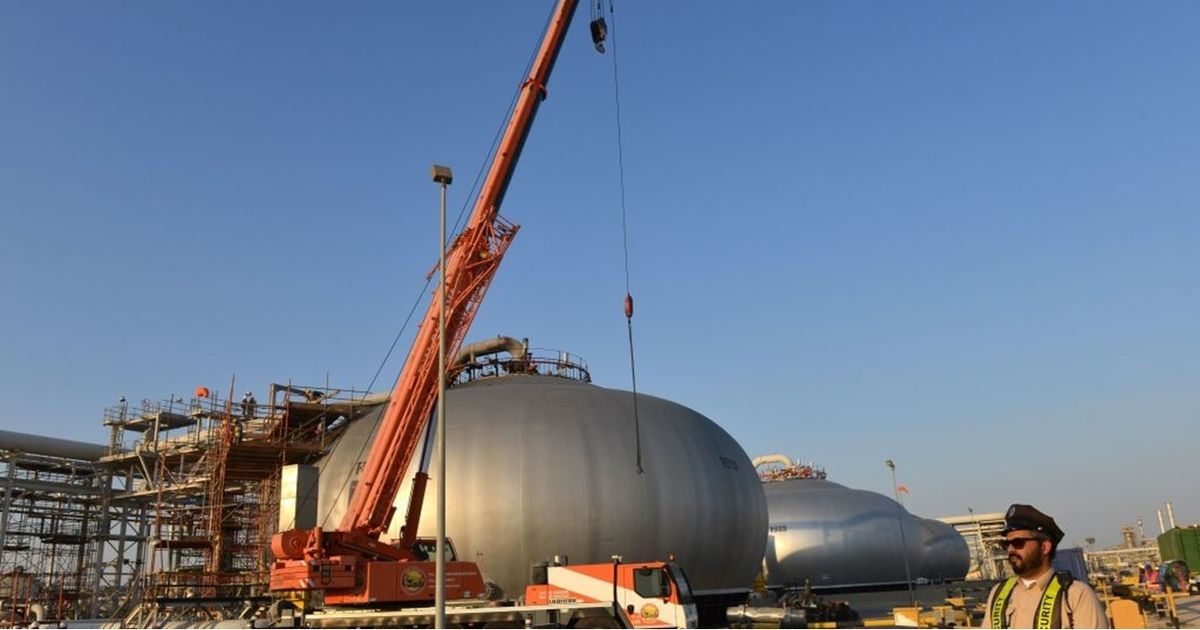 أزمة النفط | الوكالة الدولية تلجأ إلى الاحتياطي.. وأرامكو تفعل خطة طوارئ