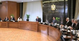 إجراءات لترشيد استهلاك الطاقة.. مصر تحدد مواعيد إغلاق مبكرة للأسواق والمقاهي