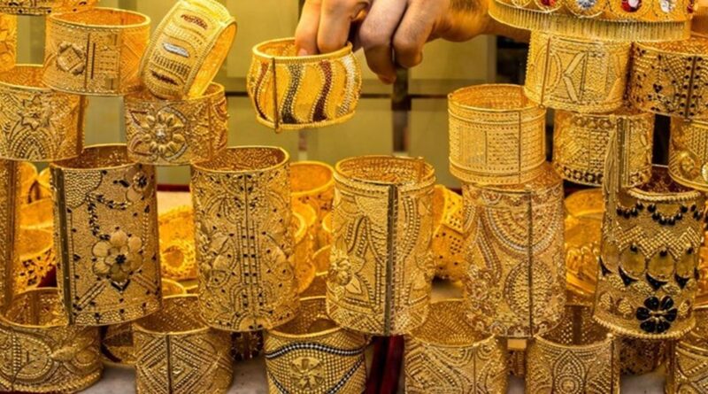 ما سر التراجع الحاد للذهب.. ولماذا تعد الفائدة الأمريكية العامل الحاسم؟