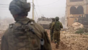 الجيش الإسرائيلي ينشر مشاهد لتوغّله جنوبي لبنان… إعلام عبري: رقم قياسي لعمليات “حزب الله”
                         , وفد أمني مصري في بيروت لوقف النار… “حزب الله”: العرض قاصر , 
                   ماذا قال ماكرون لإسرائيل لإقناعها بالتفاوض مع عون وس