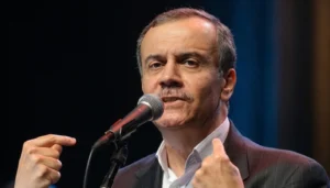 من بيروت إلى فلسطين… أبرز أغنيات أحمد قعبور التي طبعت ذاكرتنا (فيديو)