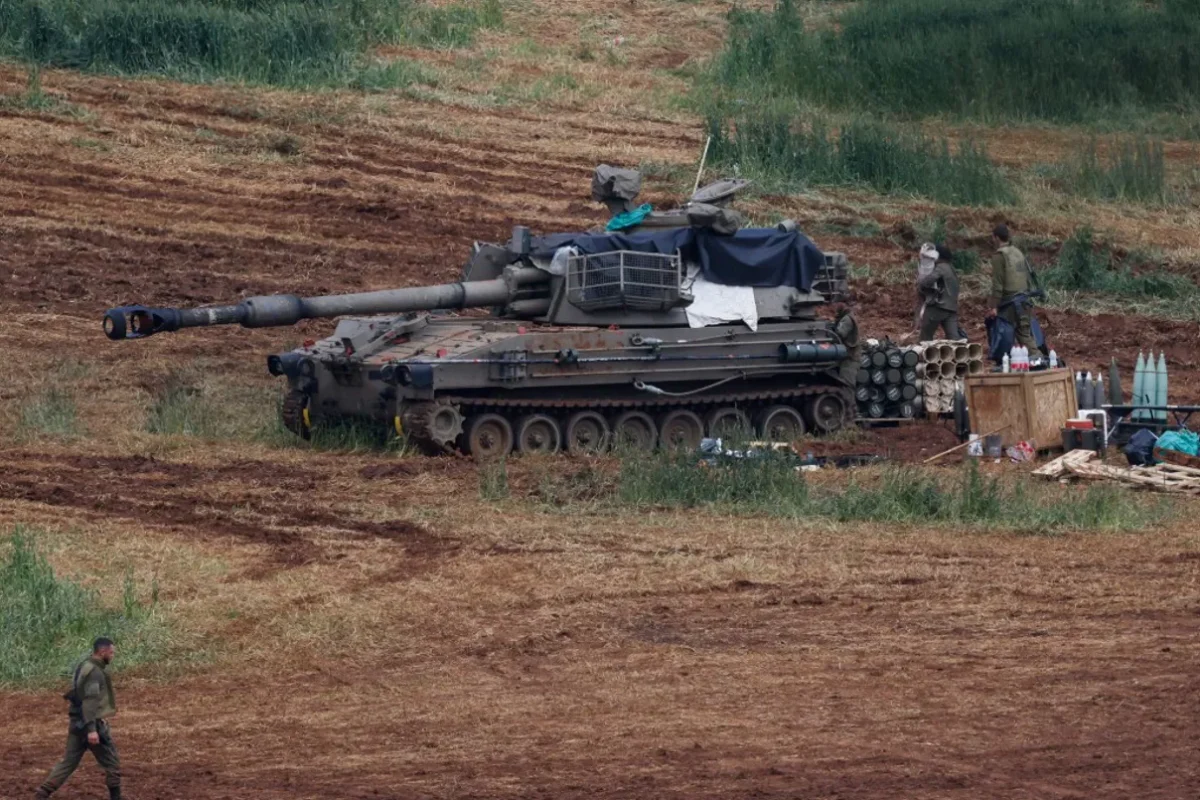 إعلام عبري: الجيش الإسرائيلي سيطر على منطقة رأس البياضة في جنوب لبنان بمسافة تقارب الـ14 كيلومتراً
                         , 
                   واشنطن تقفل الأبواب وإسرائيل تتحكّم بلبنان… “حزب الله” رفض “التفاوض” بطلب إيراني؟
                     ,