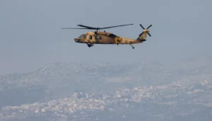 5 عند الخامسة: إيران تقصف مصنعاً للكيماويات في إسرائيل وتهديد باستهداف الجامعات الأميركية… هل يُقفل مطار بيروت؟