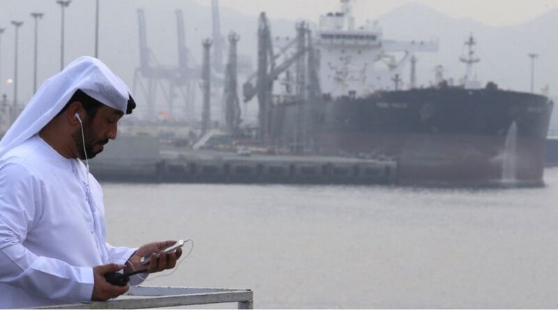 الحرب على إيران تدفع النفط فوق 118 دولارا بزيادة تفوق 5 بالمئة