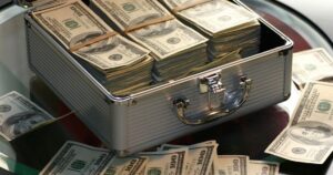 ماذا تعرف عن أغنى الشخصيات العربية في أفريقيا؟.. مصر تتصدر (إنفوغراف)