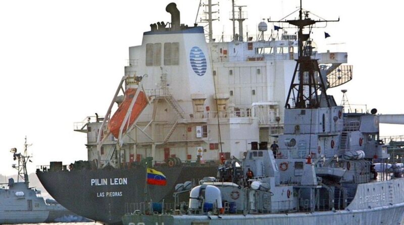 ترامب يعيد توظيف النفط الفنزويلي في خضم أزمة الطاقة.. تحركات متسارعة مع إغلاق هرمز