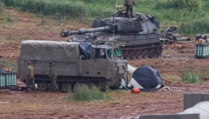 الجيش الإسرائيلي يستعد لطرح خطة لتدمير قرى جنوبية… توجّه لاحتلال كامل للبنان؟
                         , هل يُعيد “حزب الله” تعريف المعركة أو يُبرّر خسارة الجغرافيا؟ , 
                   هل يستطيع لبنان تحمّل مزيد من الحرب؟