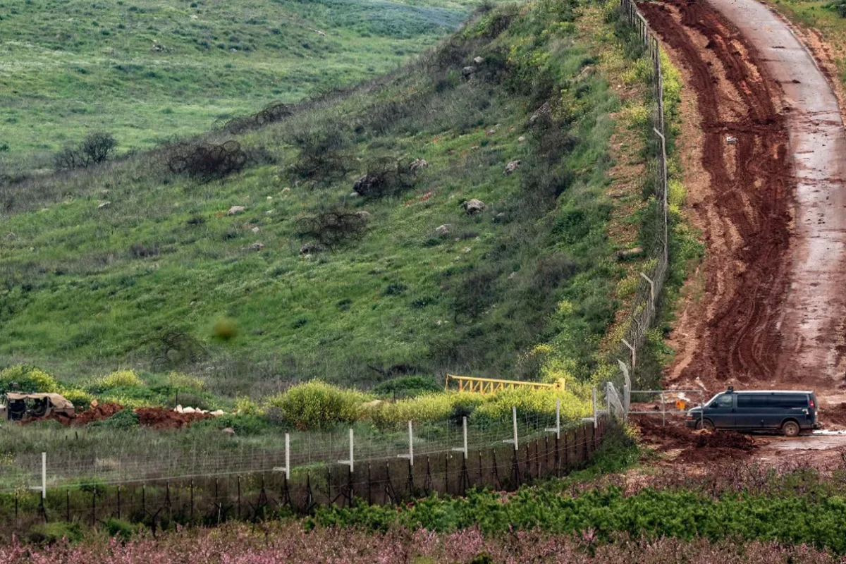 جنوب لبنان متروك لقدره… والشريط العازل ورقة إسرائيلية!
                         , التوغّل الإسرائيلي في جنوب لبنان على 4 محاور… التفاف لبلوغ الليطاني ومحاصرة بنت جبيل , 
                   هل يُعيد “حزب الله” تعريف المعركة أو يُبرّر خسارة الجغرافيا؟