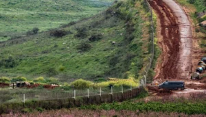 جنوب لبنان متروك لقدره… والشريط العازل ورقة إسرائيلية!
                         , التوغّل الإسرائيلي في جنوب لبنان على 4 محاور… التفاف لبلوغ الليطاني ومحاصرة بنت جبيل , 
                   هل يُعيد “حزب الله” تعريف المعركة أو يُبرّر خسارة الجغرافيا؟