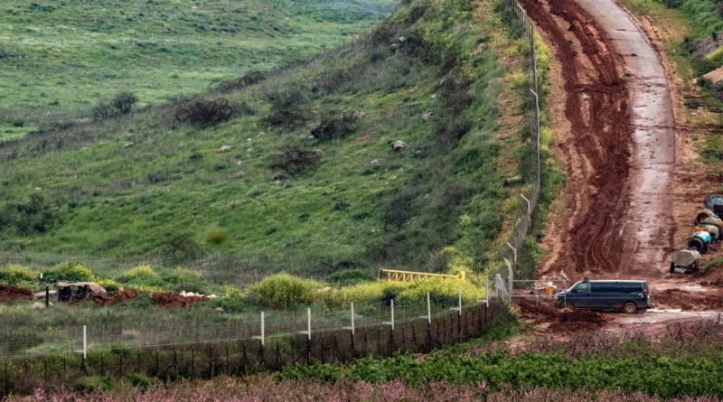جنوب لبنان متروك لقدره… والشريط العازل ورقة إسرائيلية!
                         , التوغّل الإسرائيلي في جنوب لبنان على 4 محاور… التفاف لبلوغ الليطاني ومحاصرة بنت جبيل , 
                   هل يُعيد “حزب الله” تعريف المعركة أو يُبرّر خسارة الجغرافيا؟