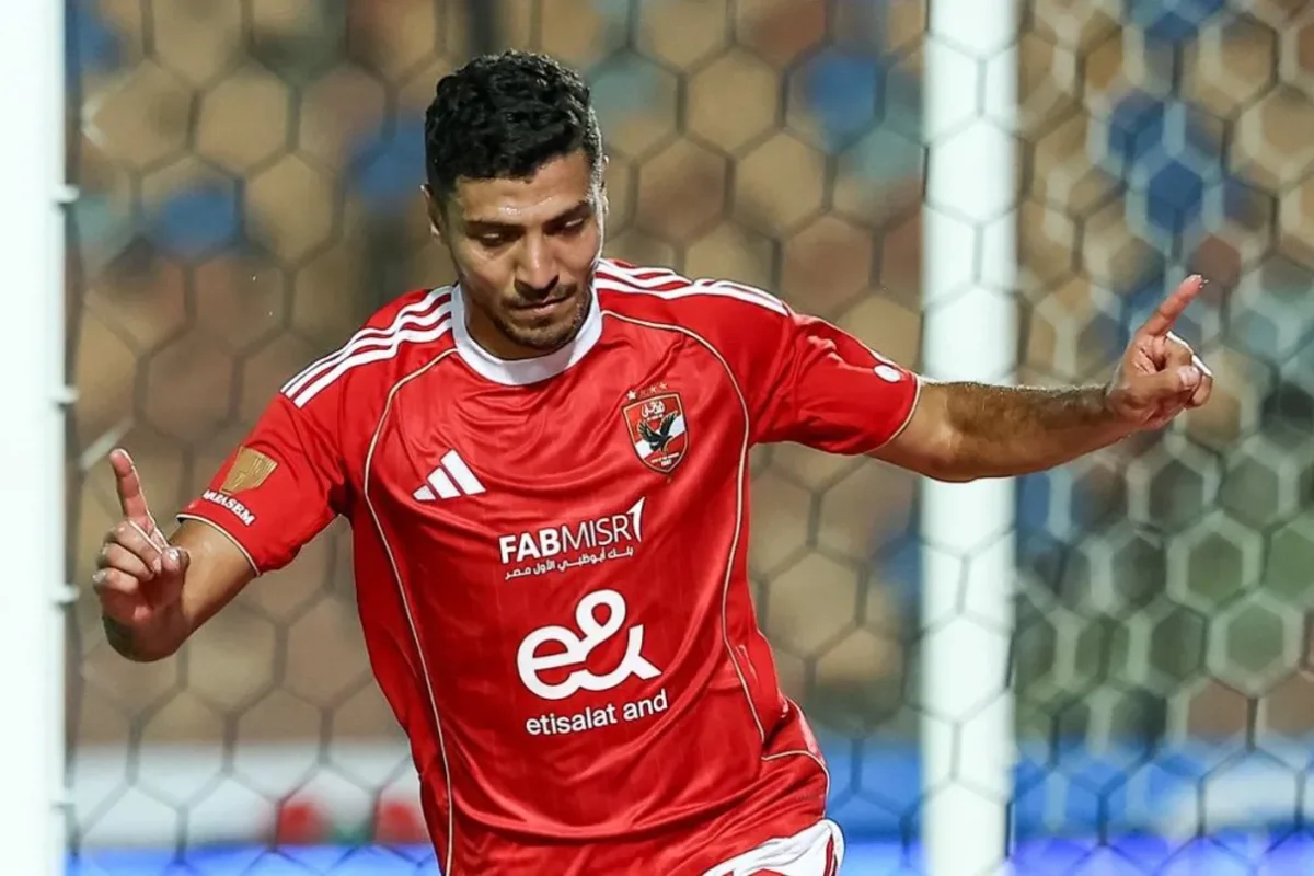 مقصية مضحكة من مهاجم الأهلي المصري تتحوّل إلى مادة للسخرية (فيديو)