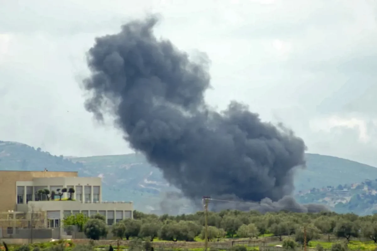 مسؤولية المراسل الميداني في صناعة المشهد… بين نقل الواقع وجرمية حرق الأعصاب!