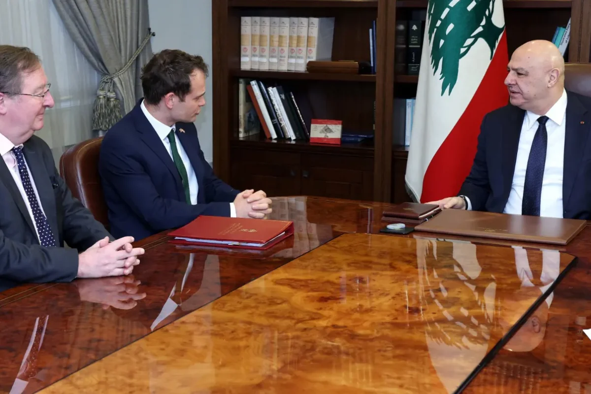 عون: وقف إطلاق النار في لبنان سيكون المدخل الطبيعي للمفاوضات المباشرة مع إسرائيل
                         , تضارب حادّ حول اتصال “مقترح” غير مسبوق بين عون ونتنياهو