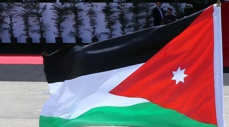 الأردن والإمارات يوقعان اتفاقيات لتنفيذ مشروع سكة حديد ميناء العقبة